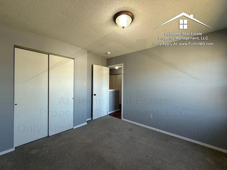 1904 Springdale Ct — Photo 28