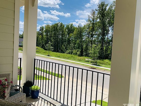 5th image of 135 Monteith Dr