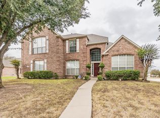 717 Saint Eric Dr, Mansfield, TX 76063
