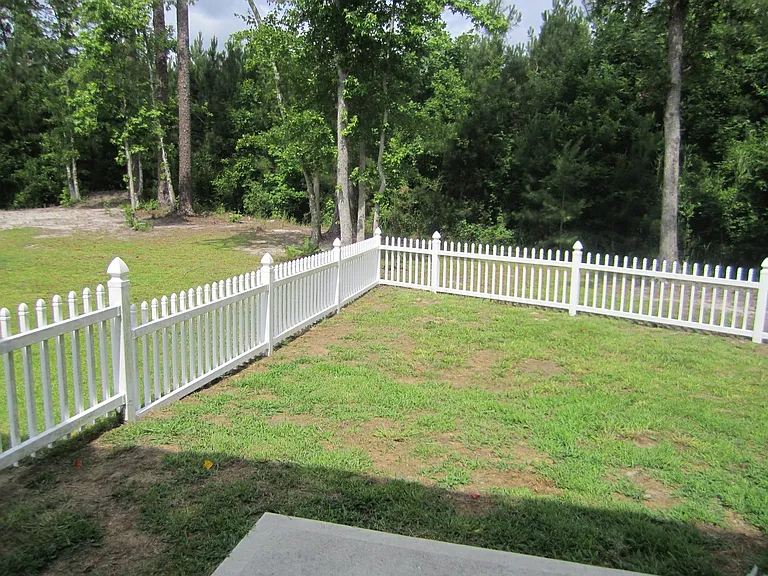 428 Satterfield Dr — Photo 3