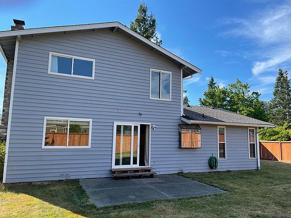 2nd image of 19860 23rd Ave NE