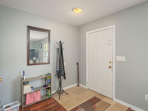 3rd image of 1847 Pointed Leaf Ln