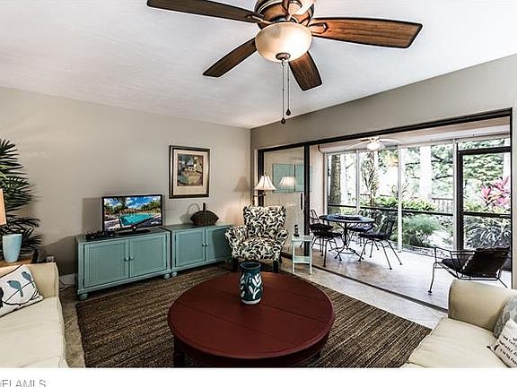 4th image of 586 Beachwalk Cir APT 102
