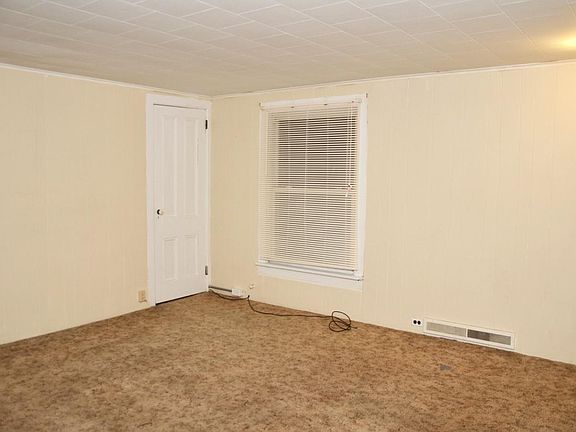 4th image of 5 E Elmira St #B
