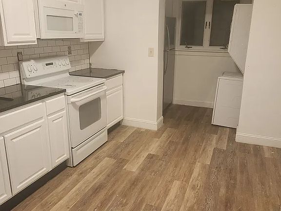 2nd image of 332 Academy Ave #2
