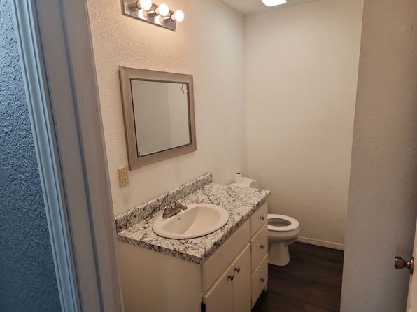 103 N Brookwood St APT 11, Idabel, OK 74745
