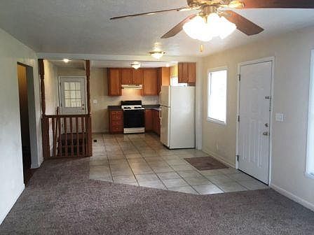 4th image of 3035 La Salle Ave