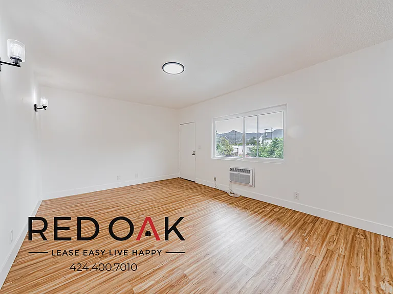 252 W Elm Ave #L — Photo 6