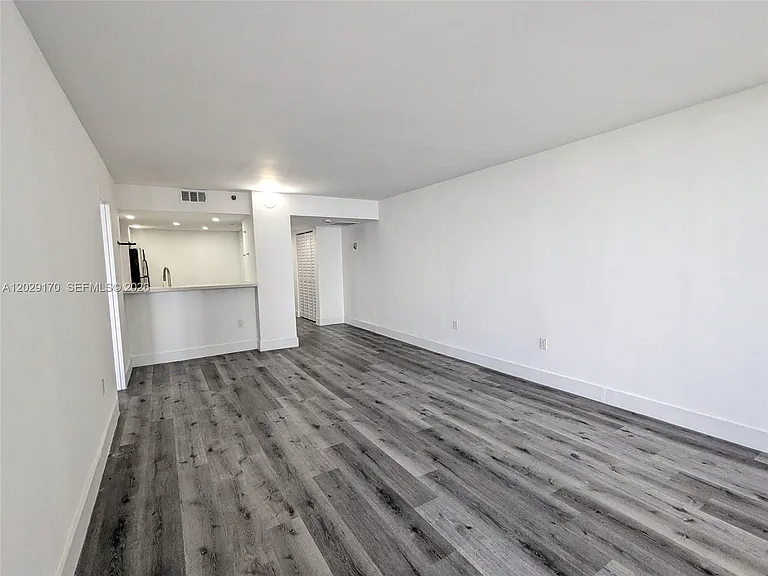 555 NE 15th St #12D — Photo 6