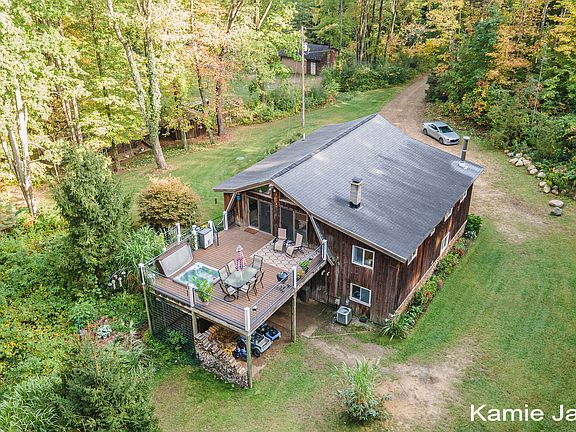 5th image of 2991 Court Dr SE