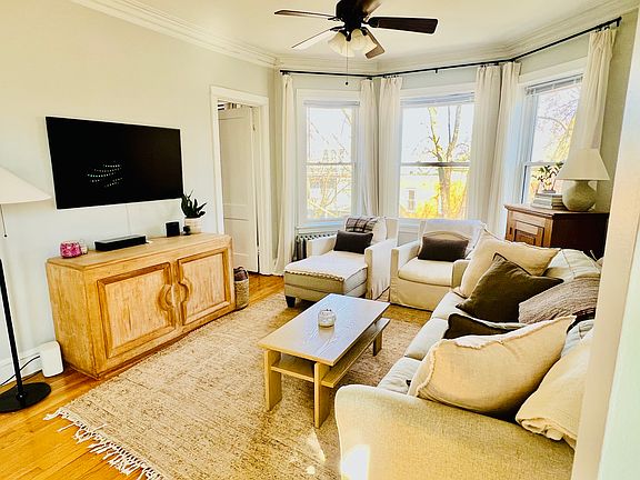 3rd image of 2101 W Waveland Ave #3
