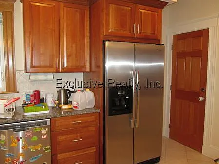3 bed, 2100 sqft, $3,400 — Photo 3