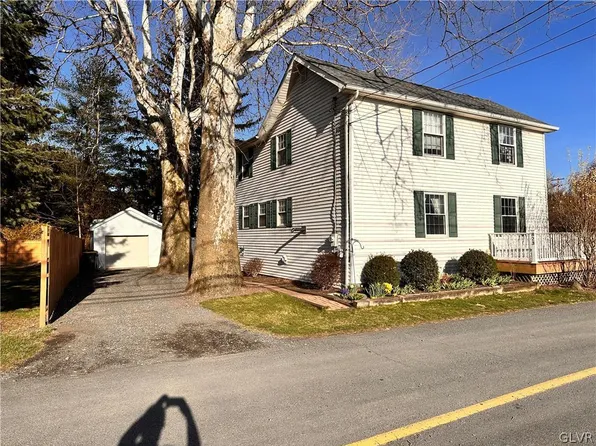 823 Nursery St, Fogelsville, PA 18051