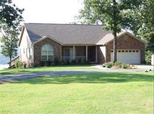 358 Mountain Lake Dr, Clinton, AR 72031