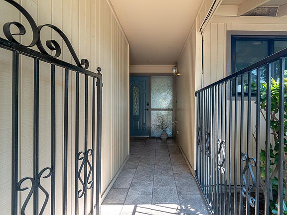 3rd image of 211 Florence Ave