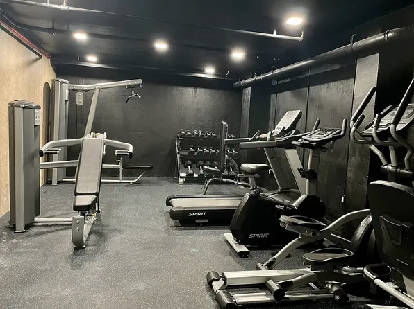 1673 Ocean Avenue image 6 of 7