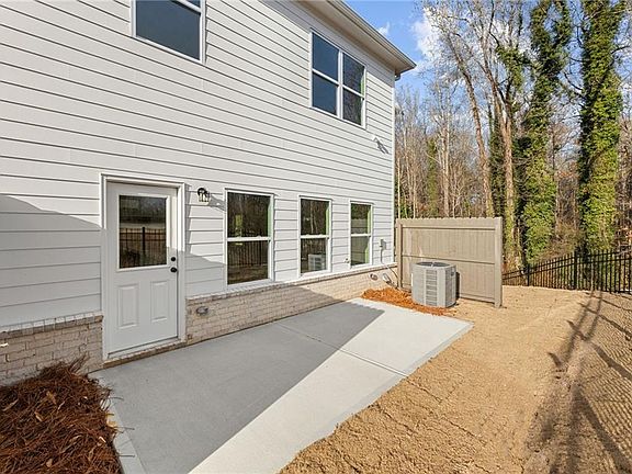 5th image of 658 Sunstone Ln