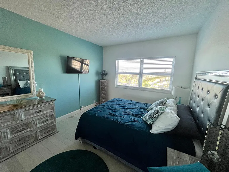 880 Mandalay Ave #C404 — Photo 16