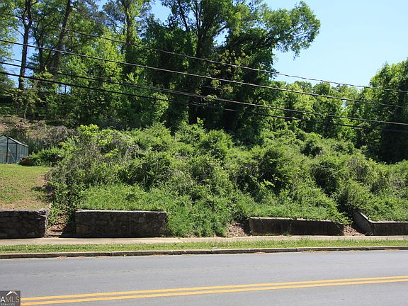 3rd image of 527 S Broad St SW