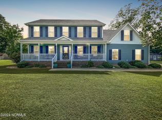 125 Fox Ln, Moyock, NC 27958