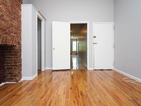 4th image of 258 Jefferson Ave #3L