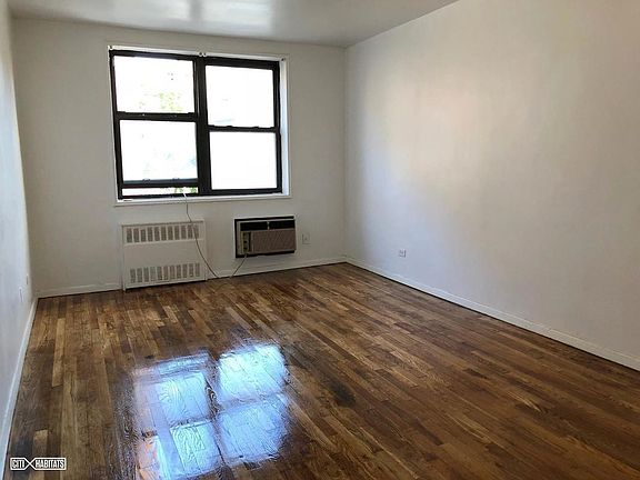 3rd image of 3130 Albany Cres APT 3C