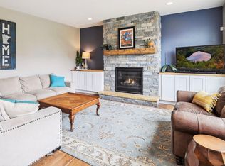8373 Cottonwood Ln N, Maple Grove, MN 55369