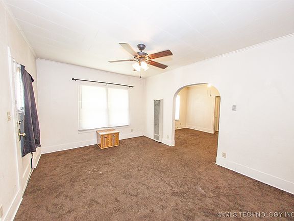 5th image of 200 N Osage St