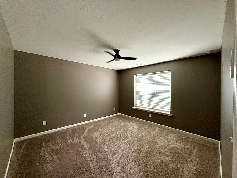 7114 Tyner Crossing Dr — Photo 16