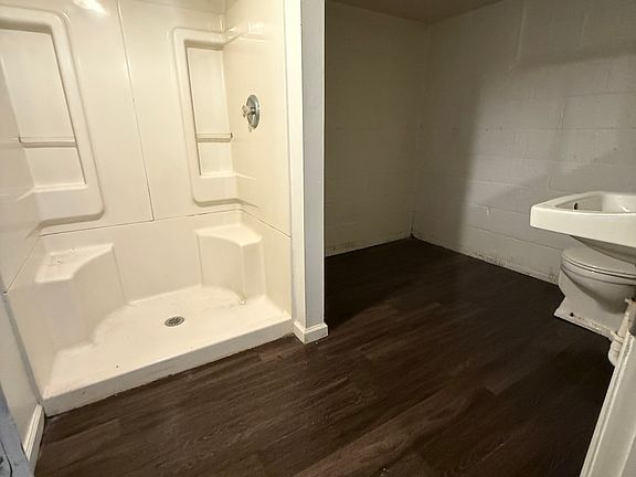 5th image of 6920 N 31st Ave