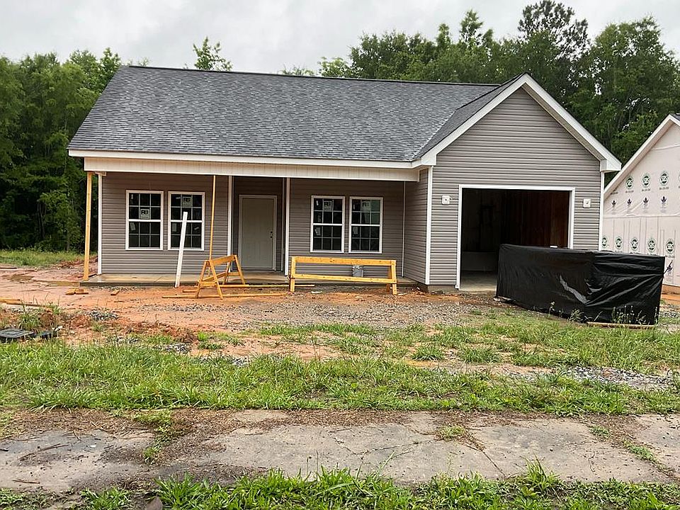 1st image of 451 Oak Ave