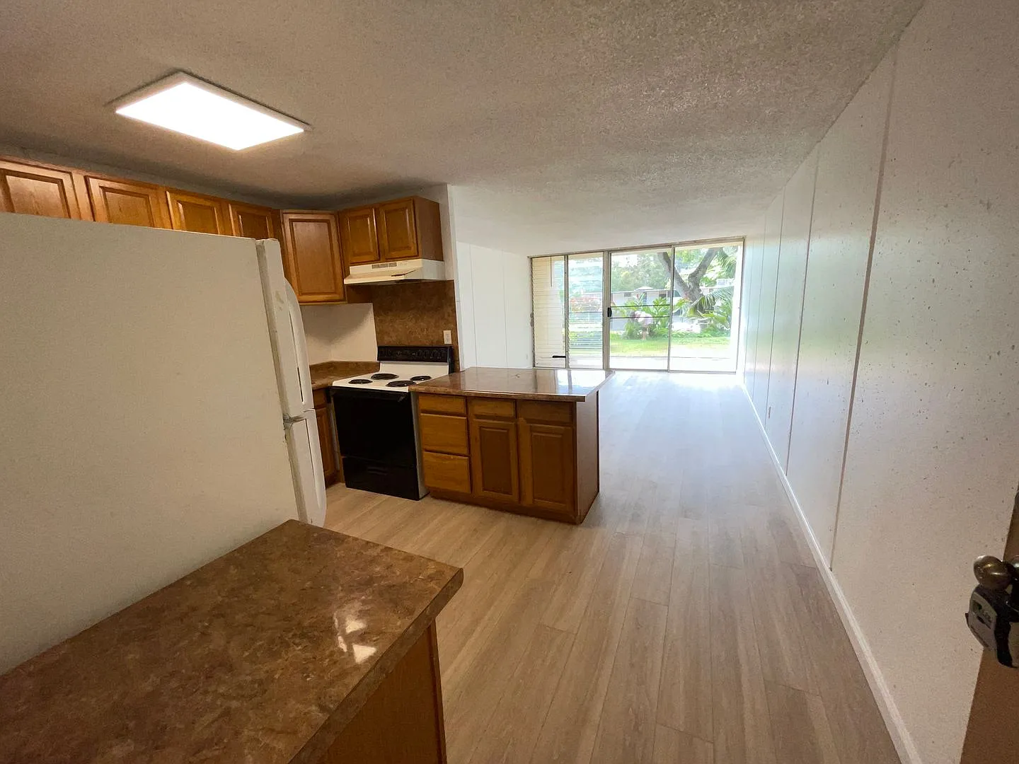 "Cathedral Point" Spacious Ground-Floor 1-Bedroom For Rent. — Photo 3