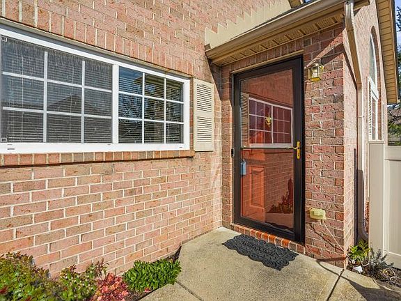 2nd image of 3998 Silvaner Dr #23-399