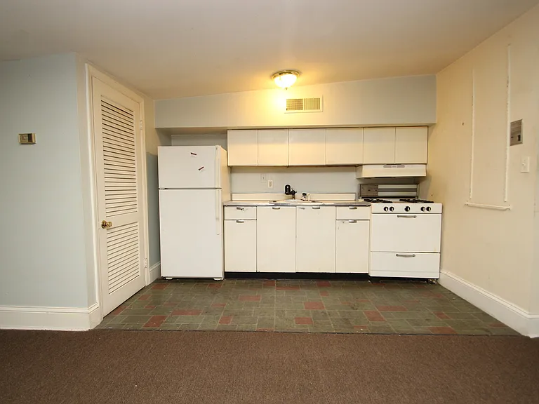1621 Park Ave. — Photo 8