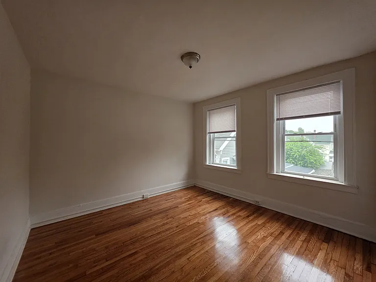 293 Norton St #7C — Photo 4