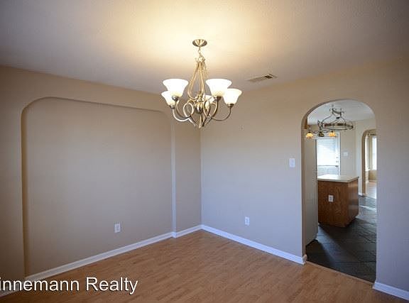 4th image of 4603 Oxford Dr