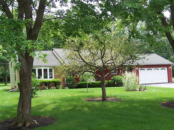 2nd image of 17184 Brockport Holley Rd
