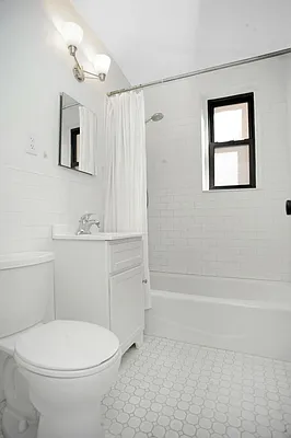 Sold by Kelly NYC LLC | media 24