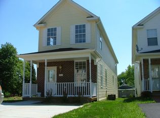214 Pershing Ave NW, Leesburg, VA 20176