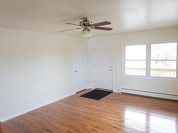5th image of 1000 Manchester Ct APT 4