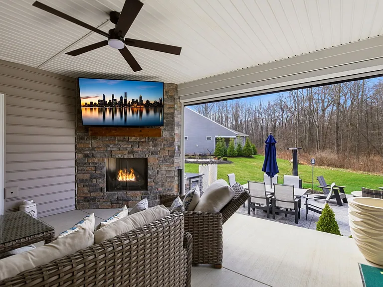 4650 Crocker Woods Ln — Photo 34