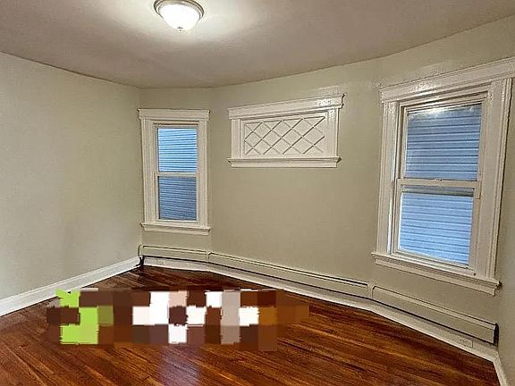 4th image of 122 No 18 St #2A