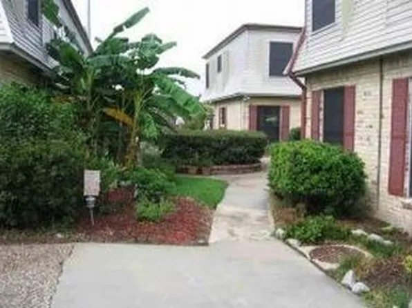 2901 Helena Ave APT 202, Nederland, TX 77627