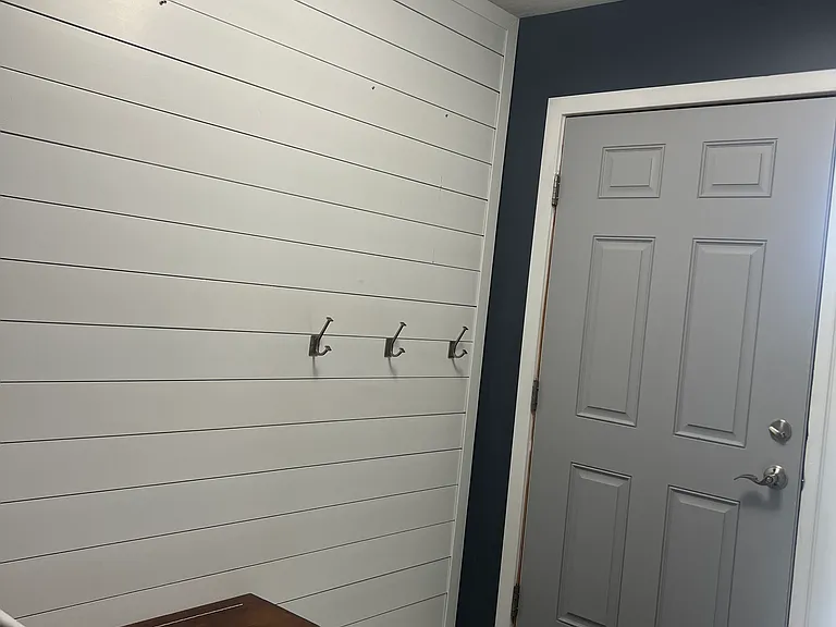 5211 Castleview Dr NW — Photo 2