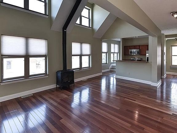 2nd image of 5805 Bridge Ave