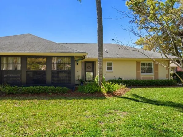 1366 Carlisle Ct, Dunedin, FL 34698