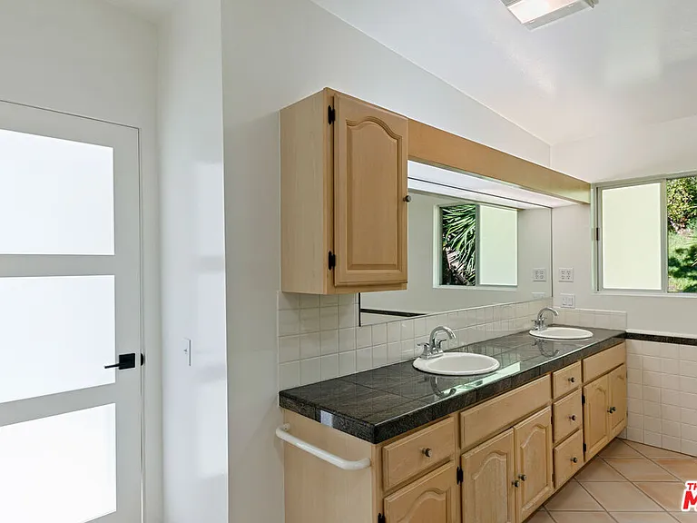 1054 Enchanted Way — Photo 20