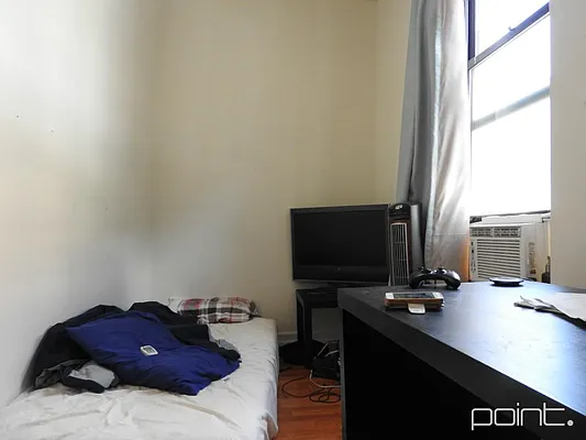 Rented by Point NYC | media 34