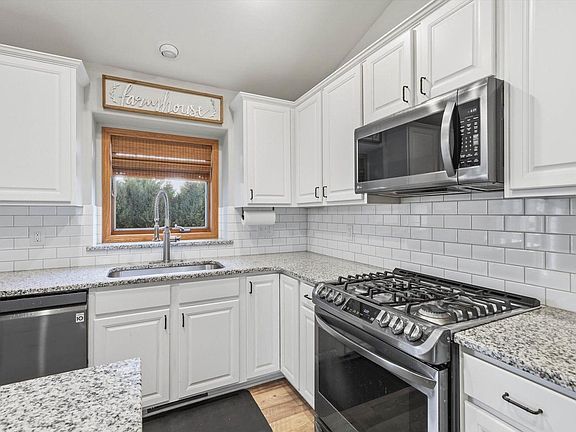 4th image of 258 Bastogne COURT