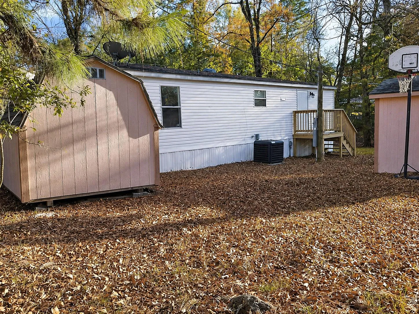 3 bed, 2.0 bath, 1176 sqft, $1,200 — Photo 3